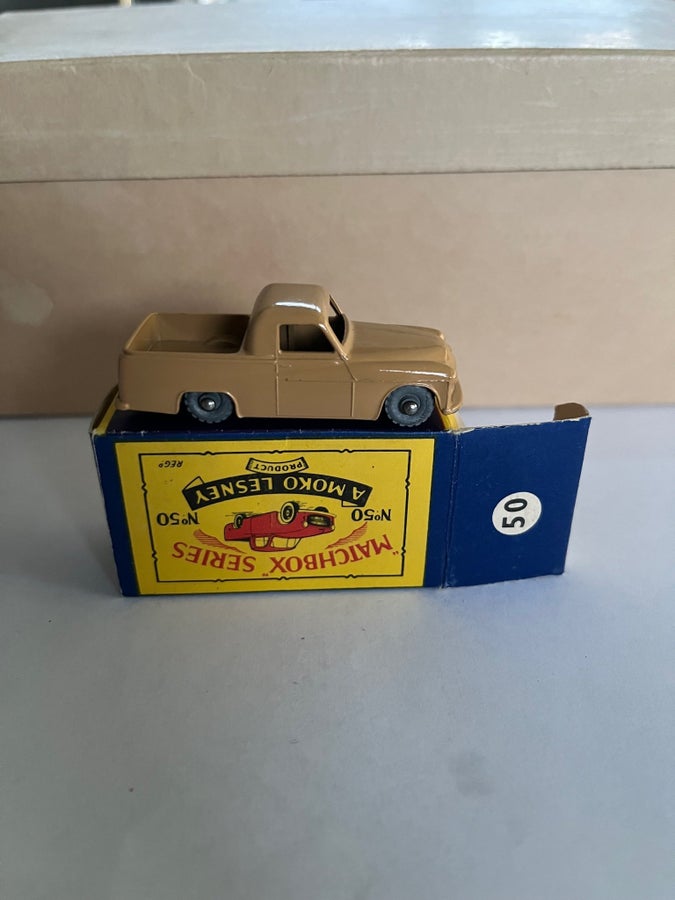 Se produkter som liknar Matchbox Series No 50 Commer .. på Tradera