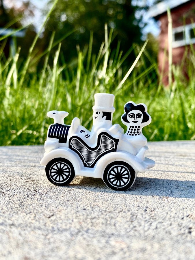 Lisa Larson Traffic Bil miniatyr tillverkad för.. | Köp på Tradera