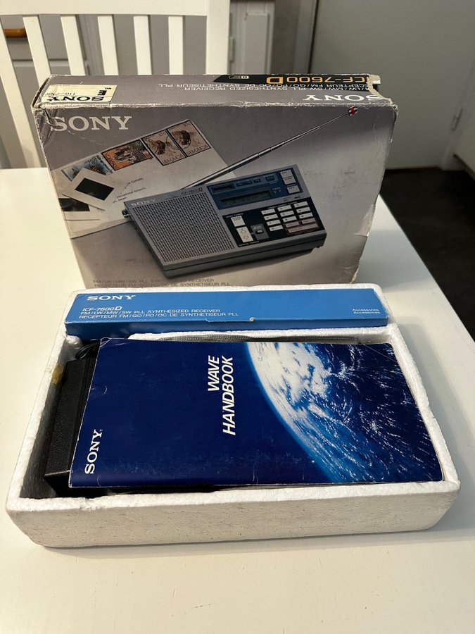 Sony ICF-7600D FM/LW/MW/SW PLL Synthesized Rece.. | Köp på Tradera