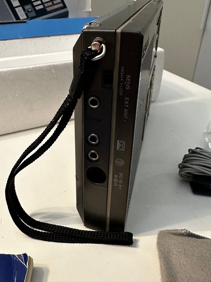 Sony ICF-7600D FM/LW/MW/SW PLL Synthesized Rece.. | Köp på Tradera