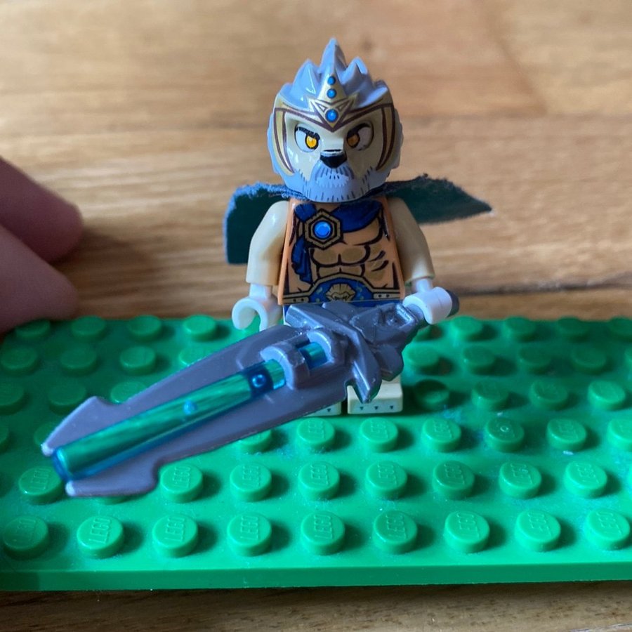 Lagravis Chima Lego Legends Of Chima Lagravis Med Svärd