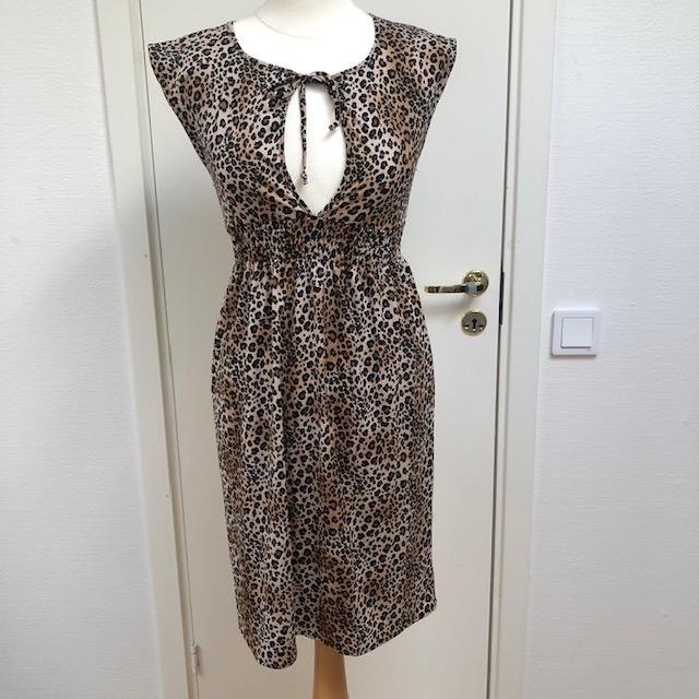 Leopard print dress supre 2025