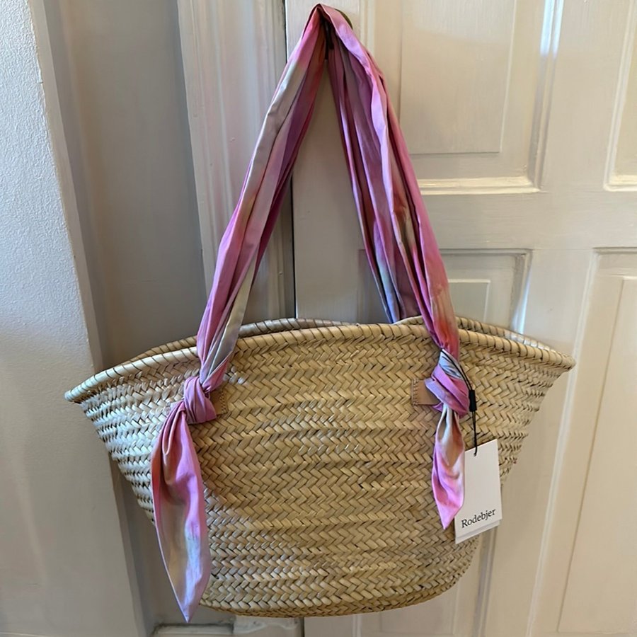 Rodebjer Ocean straw bag Its koral