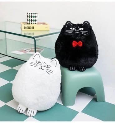 Lisa Larson  /  bebis på kudde Zebran ZEBRA kudde | Gösta Westerberg Möbel | Lisa Larson design