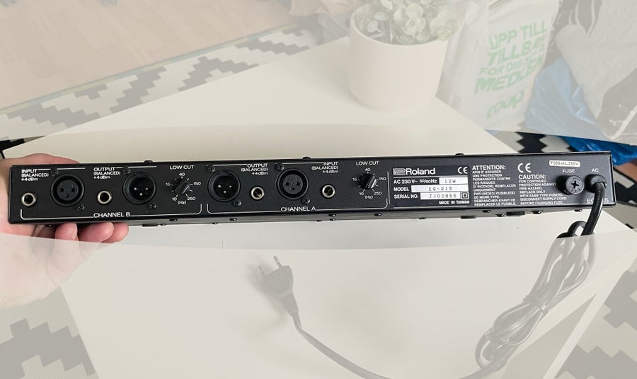 Se produkter som liknar Roland EQ-215 Grafisk Equalizer på Tradera