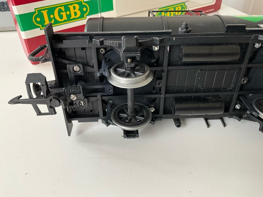 Se produkter som liknar LGB 4040-B, BP Tankvagn, gott.. på Tradera
