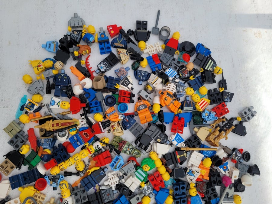 LEGO Minifigurer 300 Gram Delar Till Legogubbar K p P Tradera lego-minifigurer-300-gram-delar-till-legogubbar-k-p-p-tradera