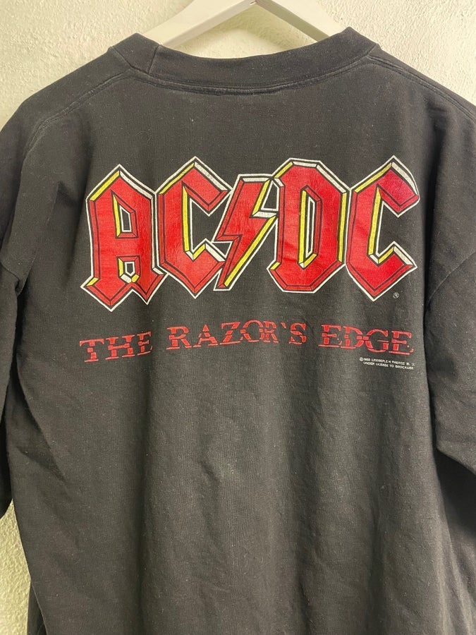 Vintage AC/DC T-shirt - The Razors Edge 1990 | Köp på Tradera