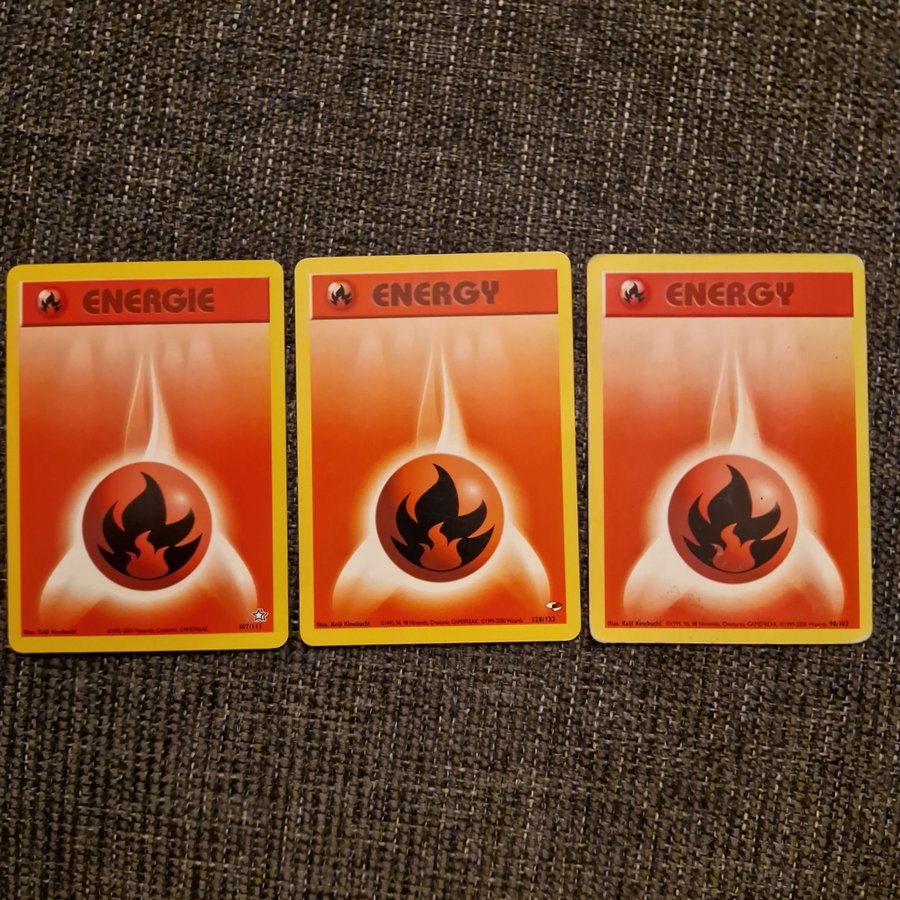 036 191 pokemon card Moltres Pokemon Fossil Holo #12 CGC 7.5 (Mislabeled main image 0