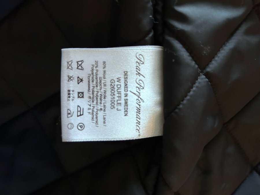 Peak Performance duffel i ull st S Köp på Tradera (647283711)