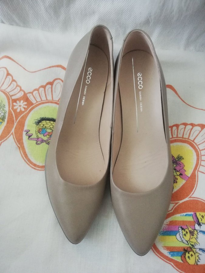 Ecco pumps beige sales