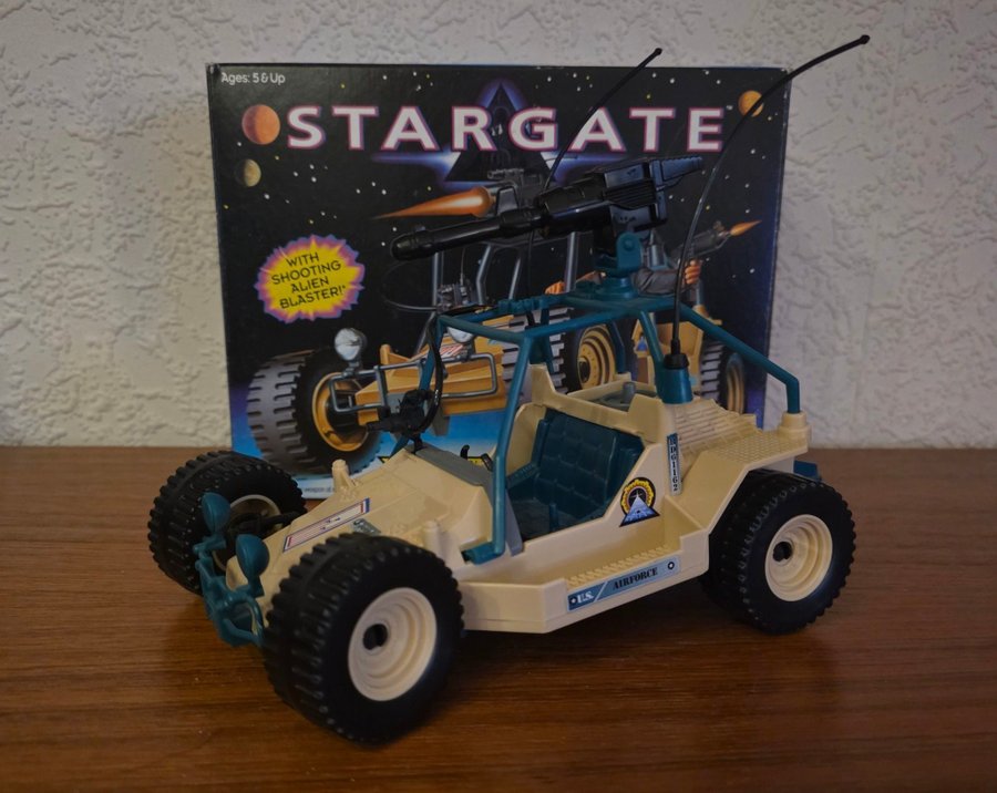 Stargate All-Terrain Cruiser med kartong | Köp på Tradera (707290867)