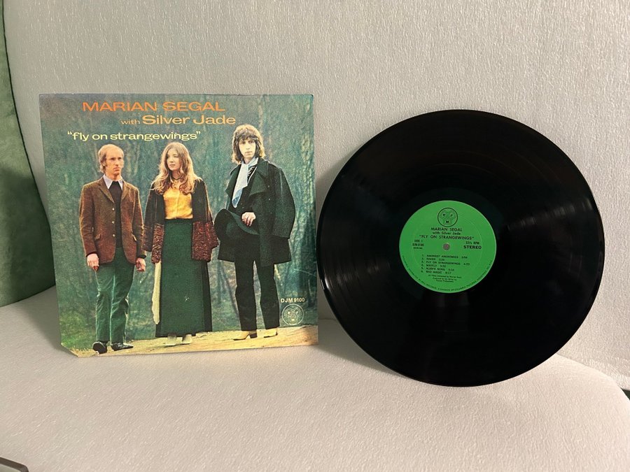 Marian Segal with Silver Jade - Fly on Strangew.. | Köp på Tradera