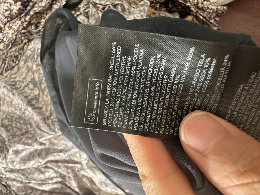 H&M Conscious Exclusive-klänning NWOT Köp från MaiApp på Tradera