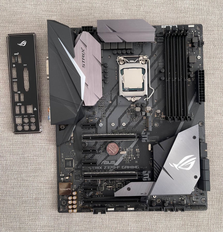 ASUS ROG Strix Z370-F Gaming Moderkort med Inte.. | Köp på Tradera