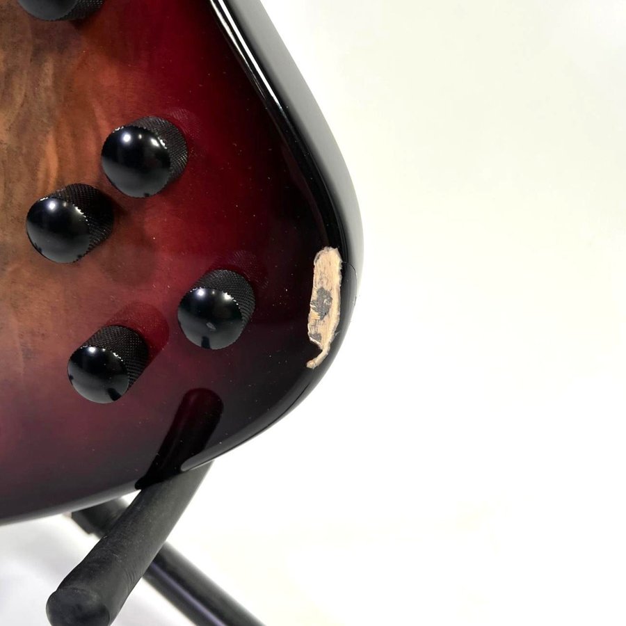 Se produkter som liknar G4M 972 Fanned Fret 6-String .. på Tradera