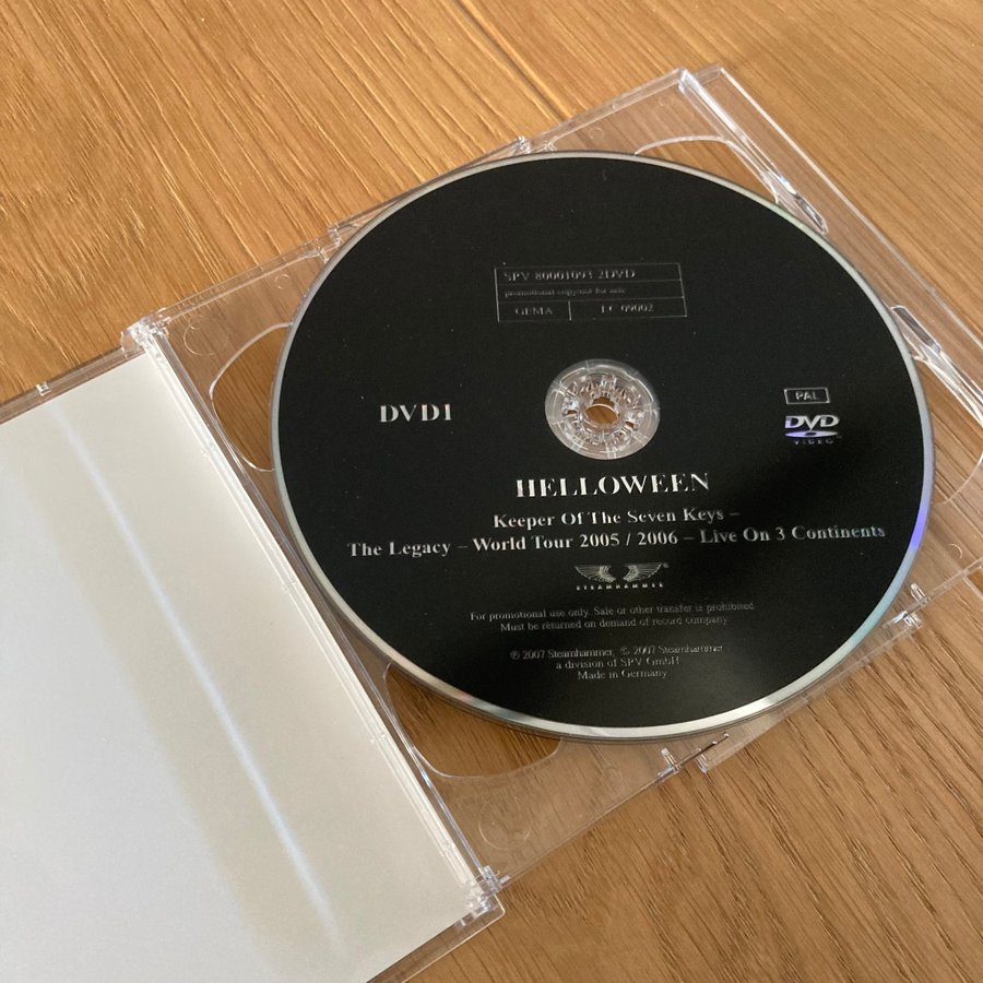 Legacy World Tour 2005/2006 DVD Import Helloween \u2013 Keeper Of The Seven Keys - The Legacy - World Tour