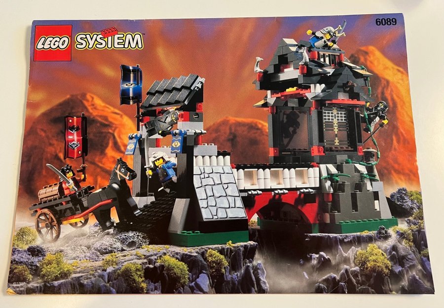 Se produkter som liknar Komplett Lego Castle Ninja på Tradera