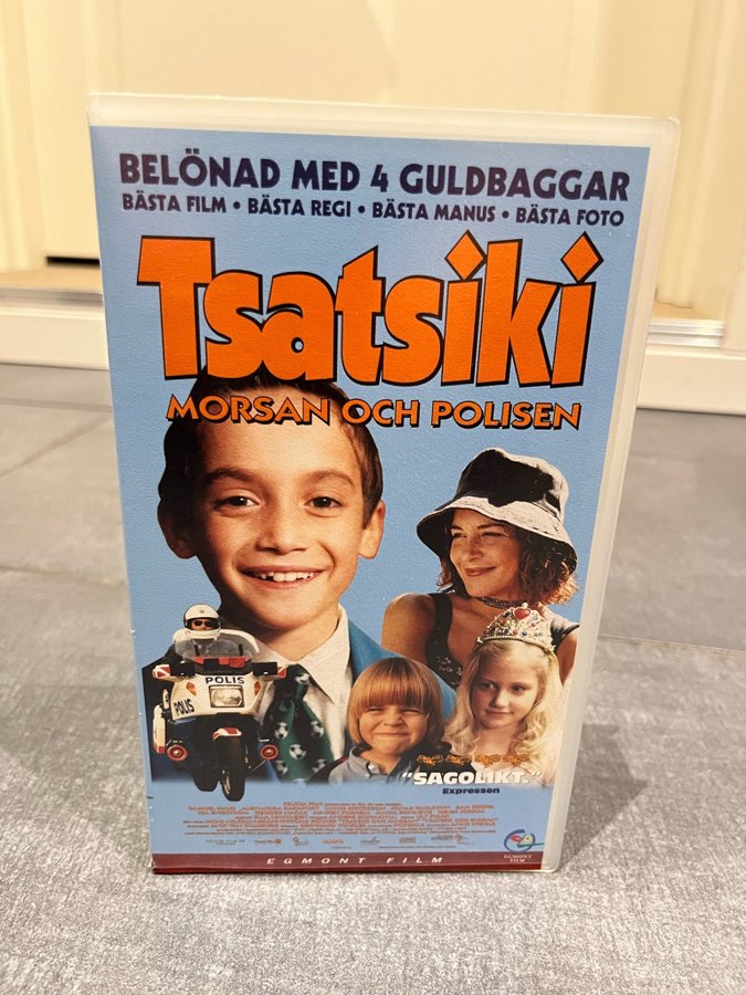 VHS Tsatsiki morsan och polisen | Köp på Tradera (624325585)