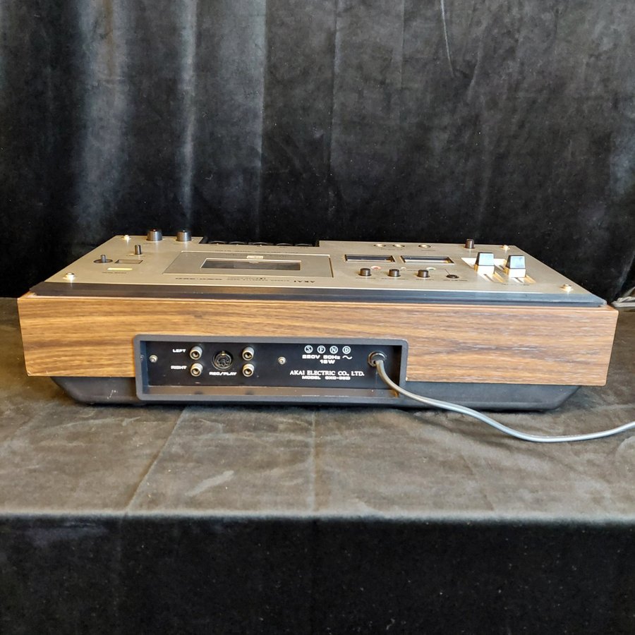 AKAI GXC-39D Platine Stéréo à Cassettes - Pour Pièces Ou Réparation
