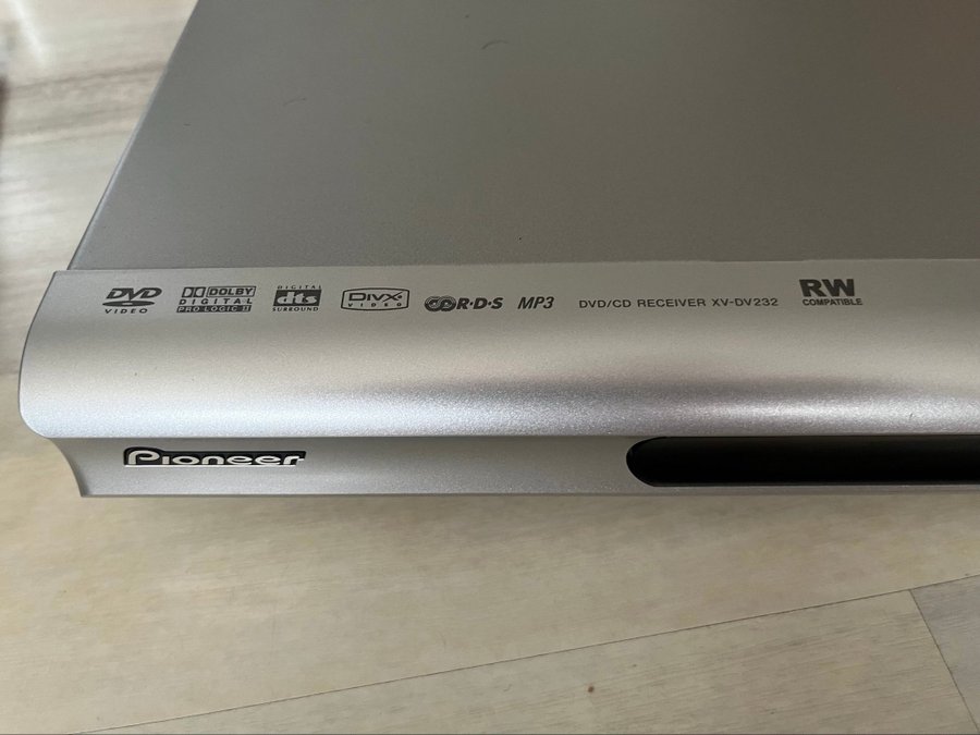 Se produkter som liknar Pioneer XV-DV232 DVD/CD Recei.. på Tradera