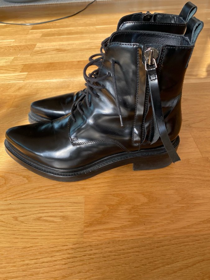 Acne studios linden boots sale