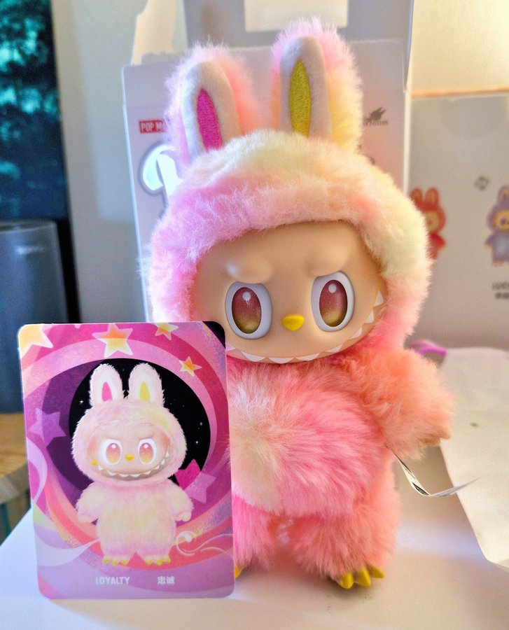 THE MONSTERS Big into Energy LOYALTY THE MONSTERS Big into Energy