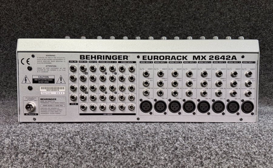 Table De Mixage Studio BEHRINGER Eurorack MX2642A - 26 Entrées - Occasion Avec Défauts