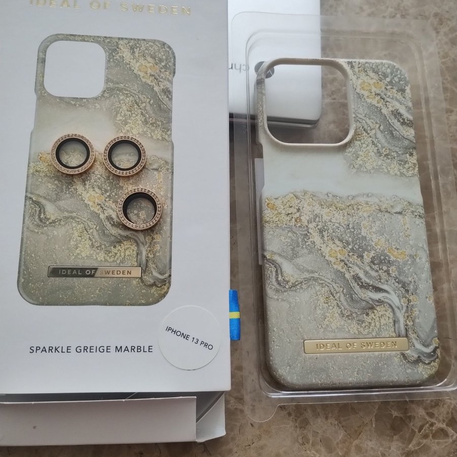 Se produkter som liknar IDEAL OF SWEDEN iPhone 13 på Tradera