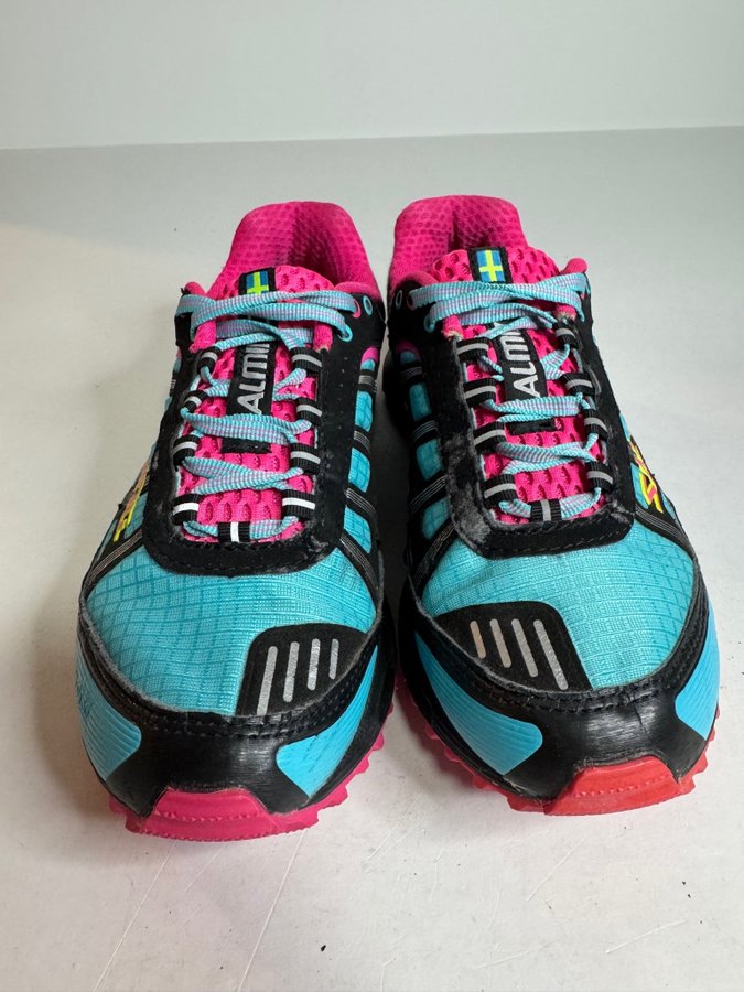 Se produkter som liknar Salming Trail T2 Löparskor på Tradera