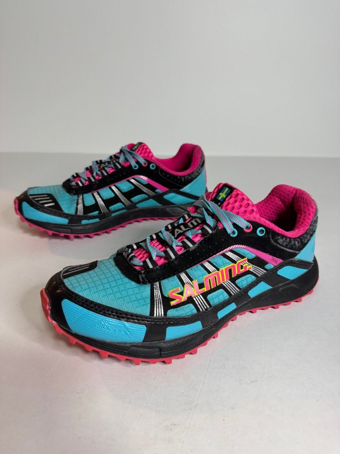 Se produkter som liknar Salming Trail T2 Löparskor på Tradera