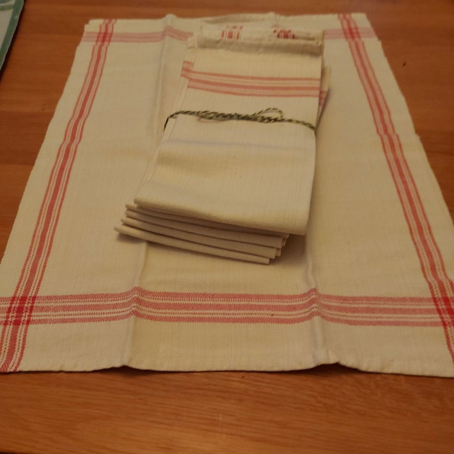 Se produkter som liknar Vintage Handdukar med Röda Rä.. på Tradera ...