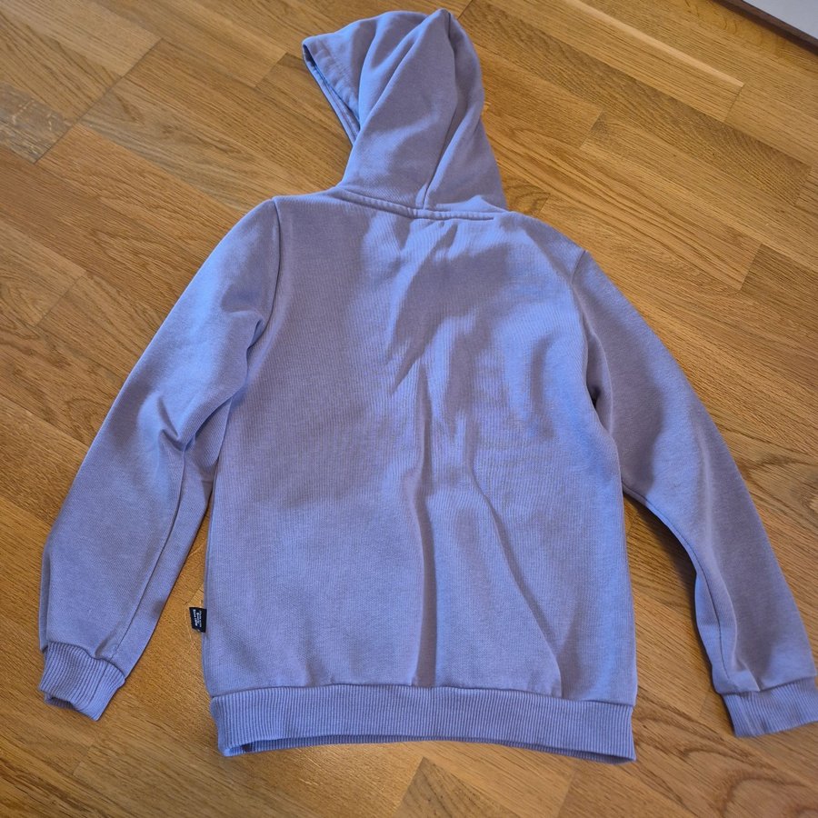 Puma lila hoodie, storlek 128 Köp på Tradera (696574039)