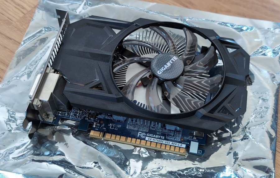 Se produkter som liknar GeForce GTX 750 (Gigabyte på Tradera
