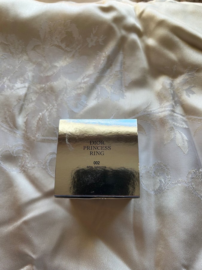 Se produkter som liknar Dior Princess Ring Royal Turq.. på Tradera