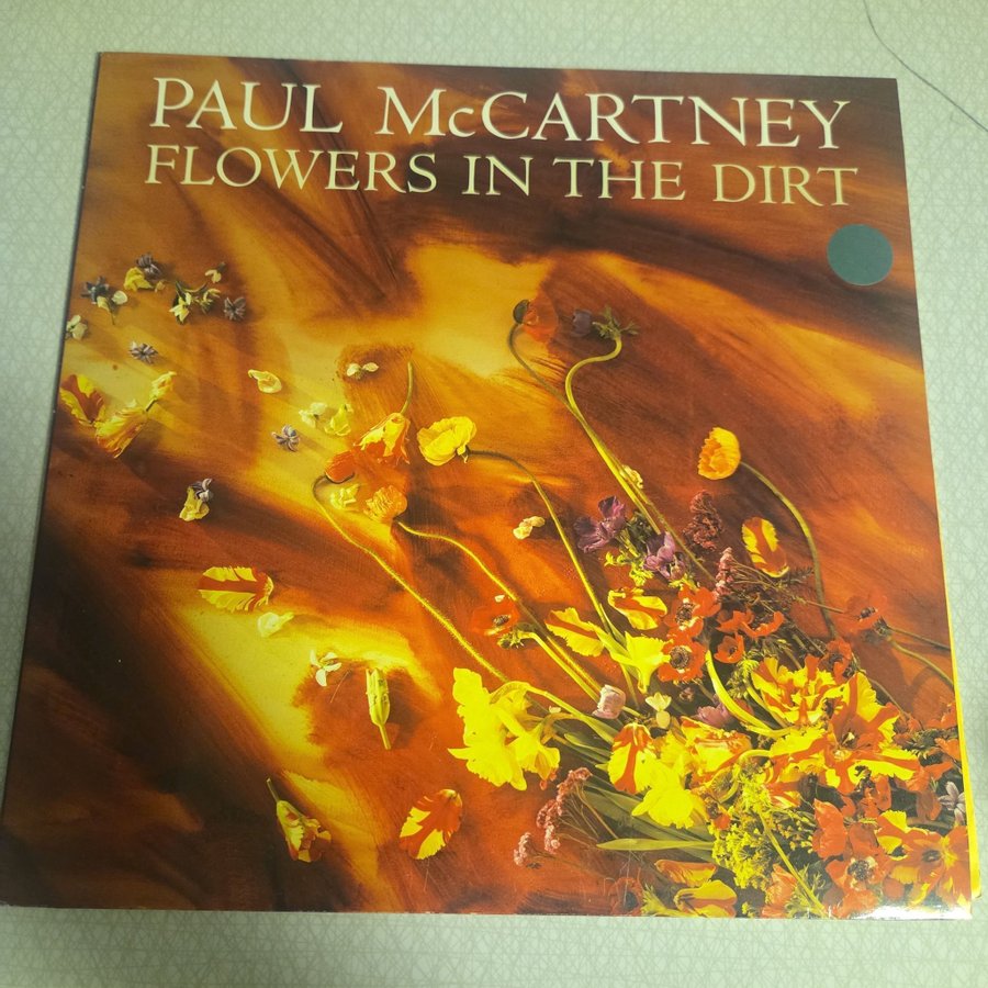 Paul McCartney - Flowers In The Dirt - Vinyl LP | Köp på Tradera
