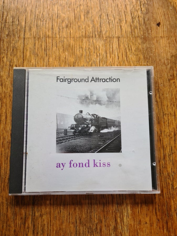 Fairground Attraction - Ay Fond Kiss (CD) | Köp på Tradera (741394115)