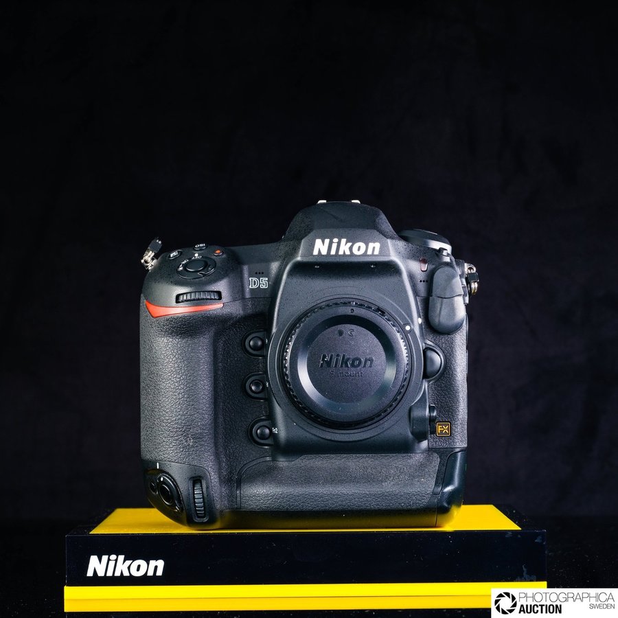 Nikon D5 Köp från Photographica_Auction_Sweden på Tradera
