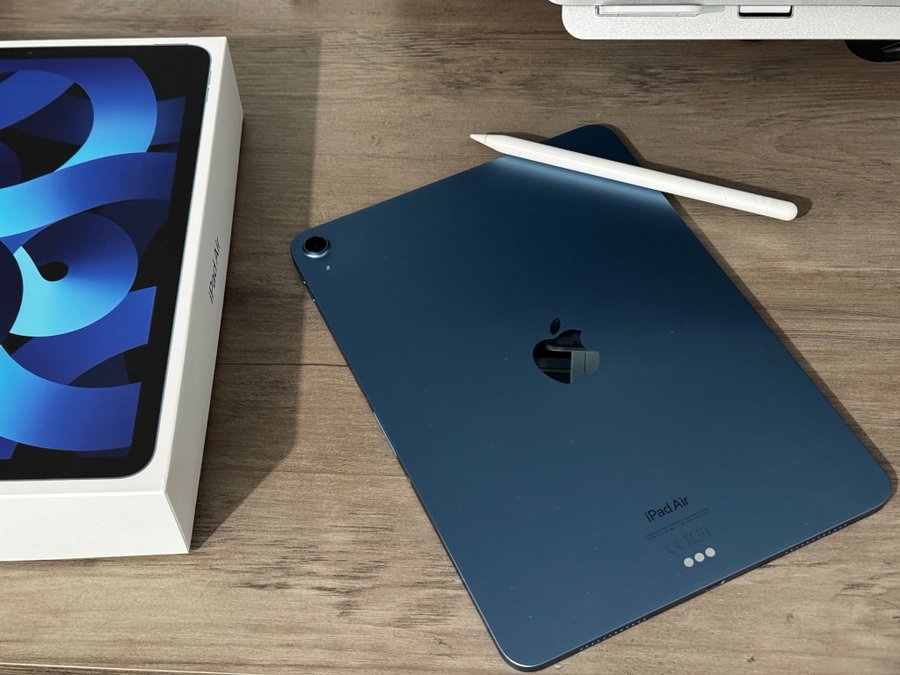 iPad Air 5th gen M1 256 GB blå + Apple Pencil 2 | Köp på Tradera