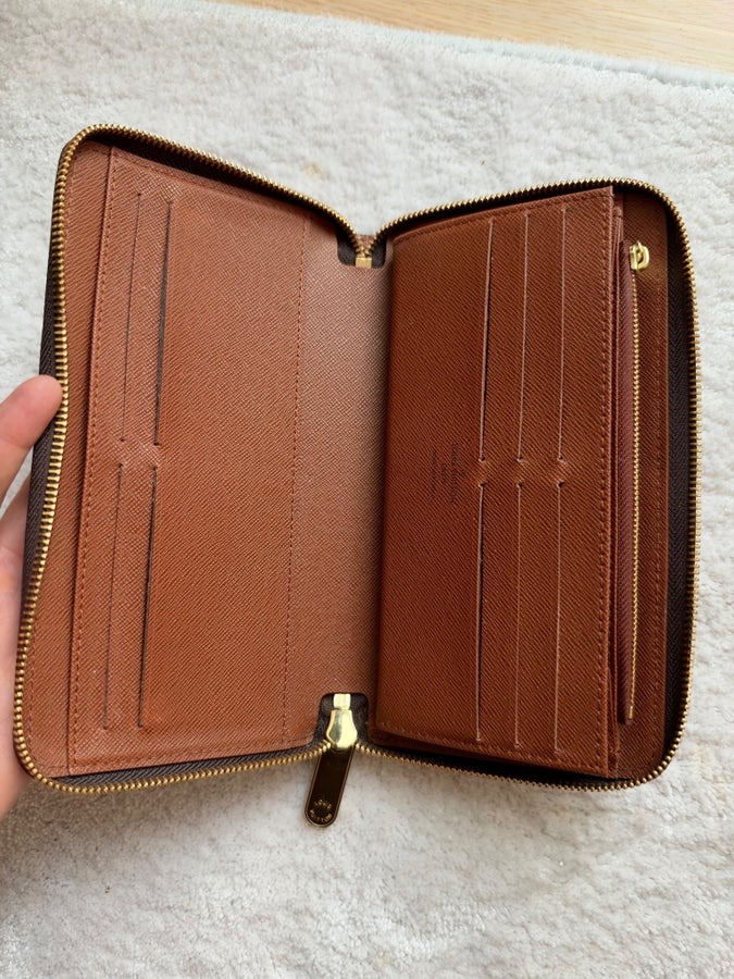 Canvas Modellen Louis Vuitton zippy organizer plånbok i monogra.. | Köp på Tradera ...