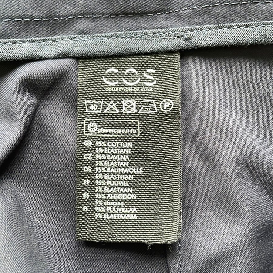 Baggy cropped trousers deals