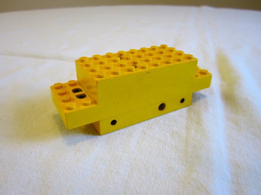 LEGO x469b Electric Motor 4 5V Type C 12 x 4 Kop pa Tradera 640519737