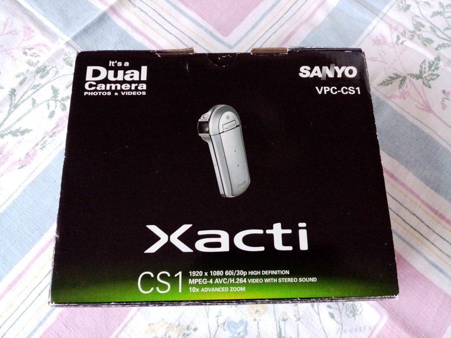 SANYO DMX-CS1(P)（概要 Xacti〔ザクティ〕 DMX-CS1(S