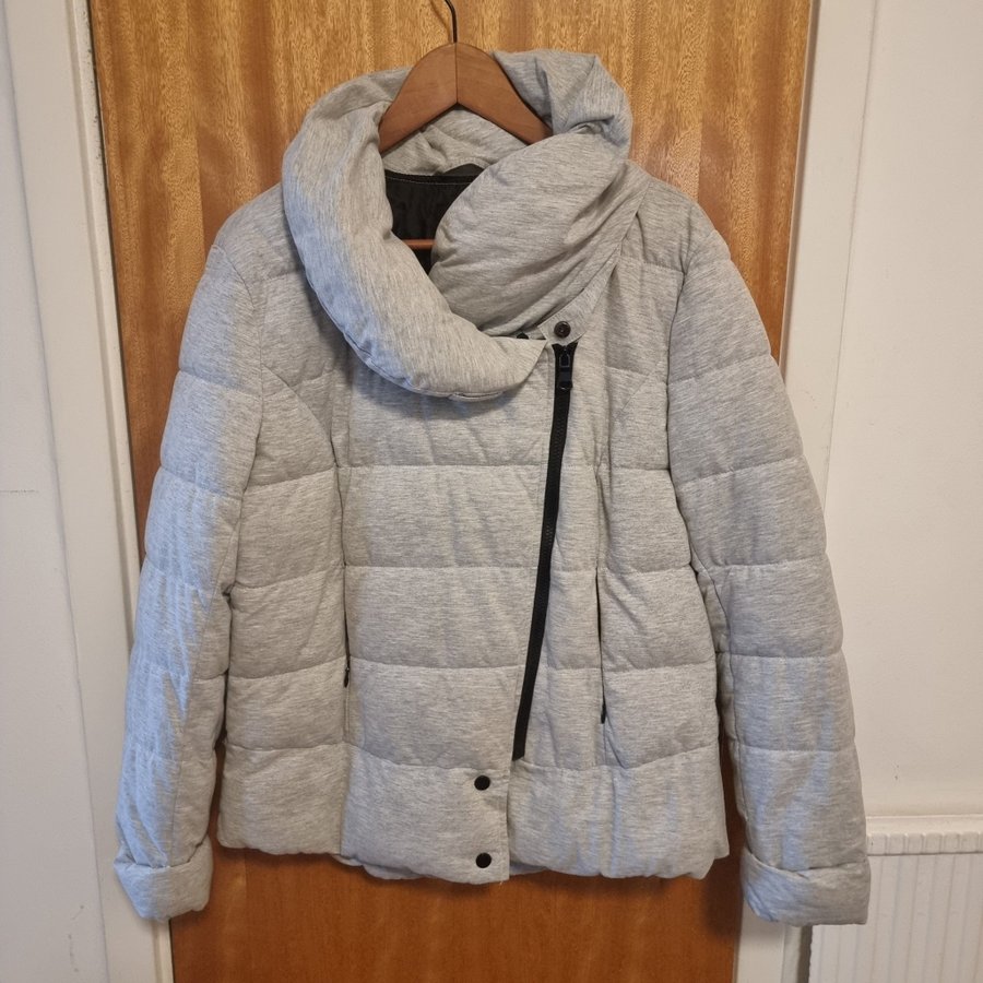 FB Sister grå jacka, storlek L Köp på Tradera (696629811)