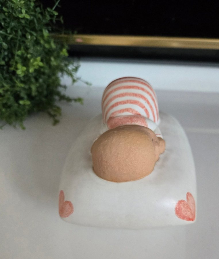 Lisa Larson  /  bebis på kudde Lisa Larson, figurin, 