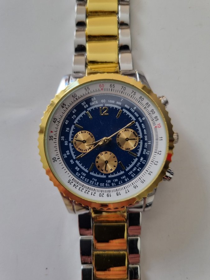 J180 onyx exclusive watch best sale