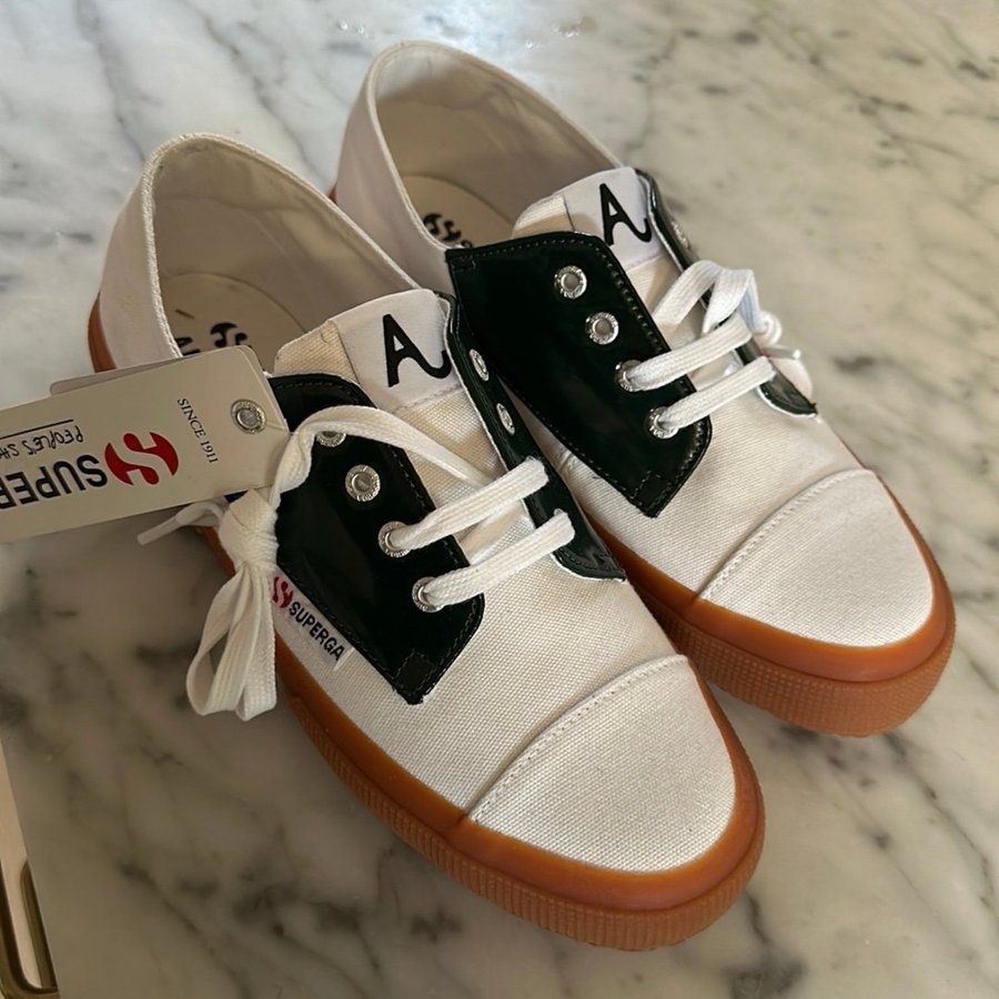 Superga x Alexa Chung sneakers oanvanda Kop pa Tradera 650610226
