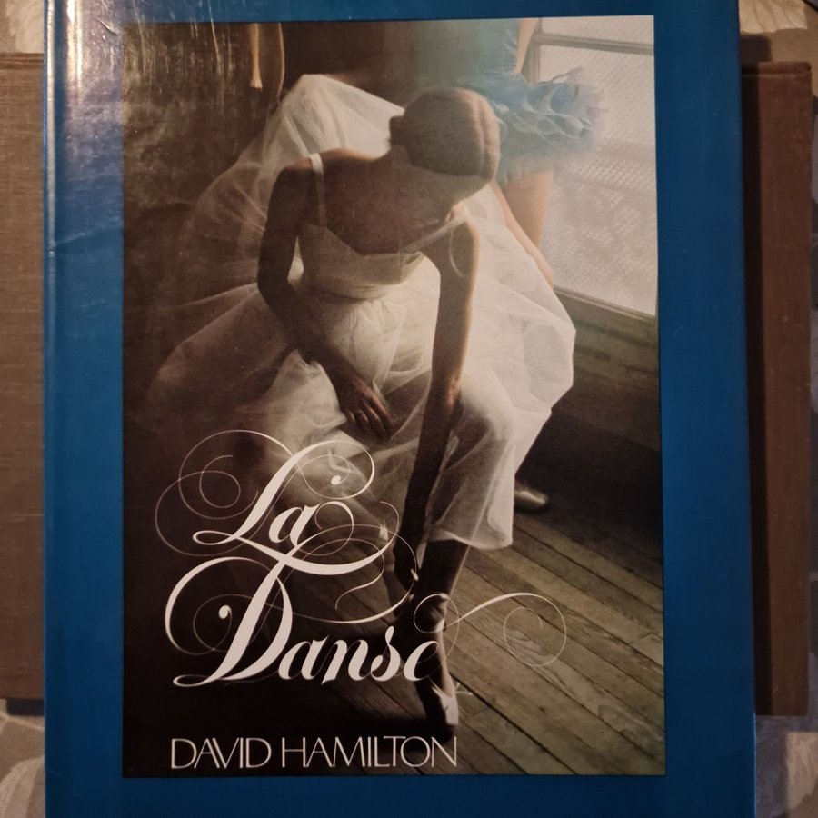 Se produkter som liknar La Danse av David Hamilton på