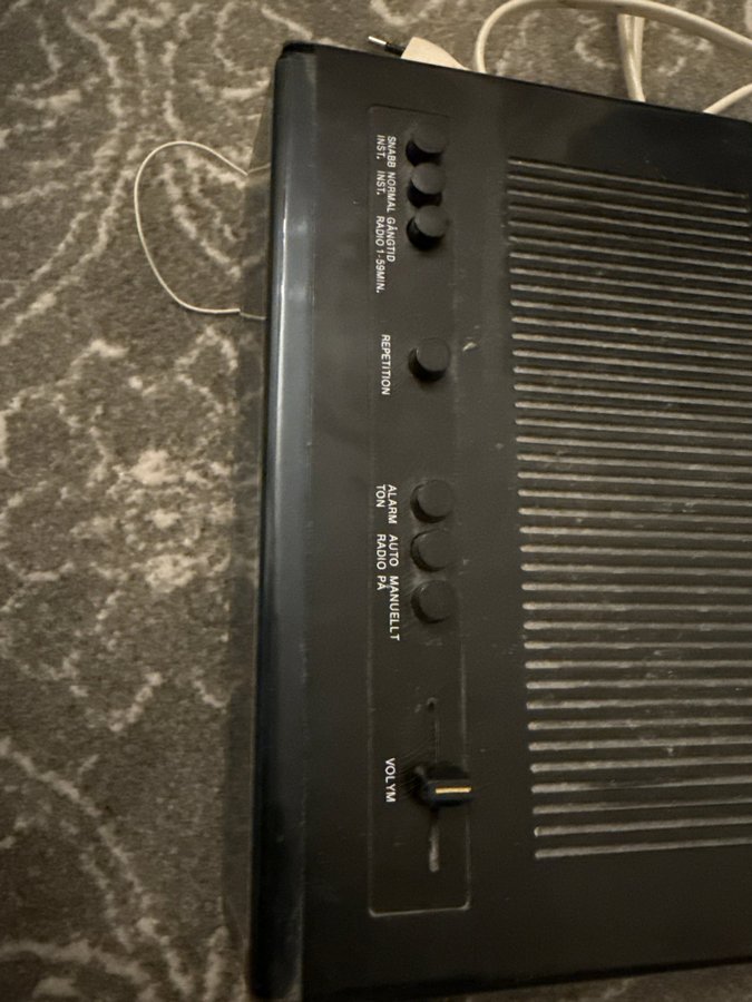 Lectra AM/FM LED Clock Radio – Vintage – Fungerar | Köp på Tradera ...