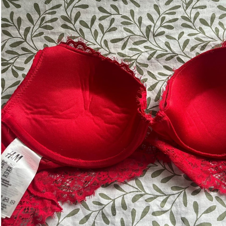 H&M röd bh, storlek 75C | Köp på Tradera (680752711)